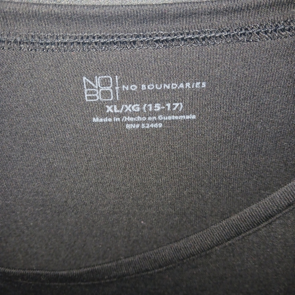 No Boundaries Women basic black round neck long sleeve tee - Picture 4 of 9